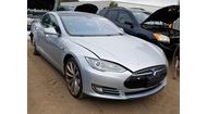 Tesla Model S (2013)