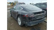 Tesla Model S (2017)