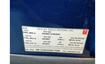 Tesla Model S (2016)