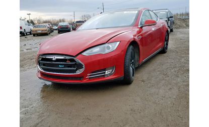 Tesla Model S (2013)