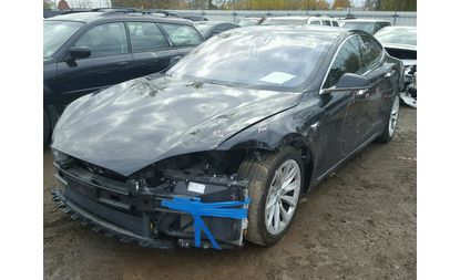 Tesla Model S (2017)