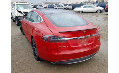 Tesla Model S (2013)