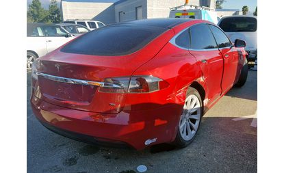 Tesla Model S (2016)