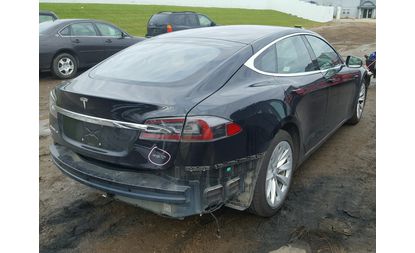 Tesla Model S (2017)