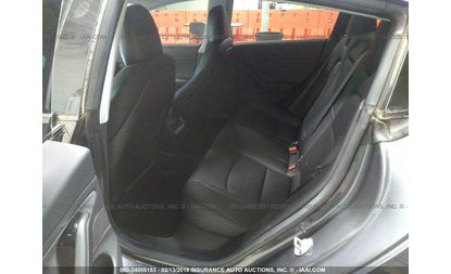 Tesla Model 3 (2018)