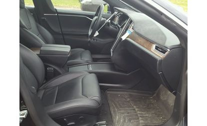 Tesla Model S (2017)