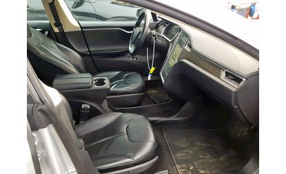 Tesla Model S (2013)