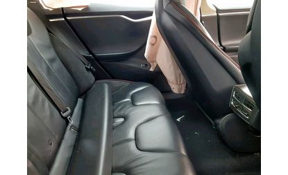 Tesla Model S (2013)