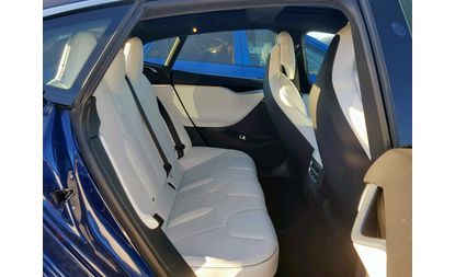 Tesla Model S (2016)