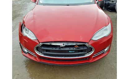 Tesla Model S (2013)