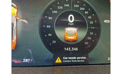 Tesla Model S (2013)