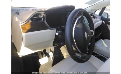 Tesla Model X (2018)