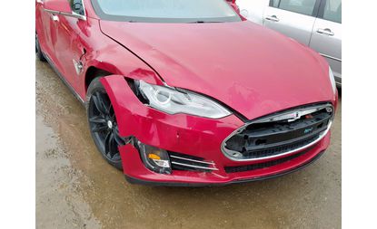 Tesla Model S (2013)