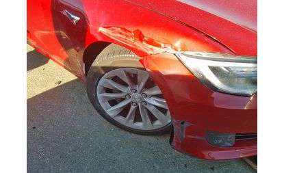 Tesla Model S (2016)