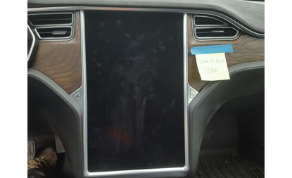 Tesla Model S (2017)