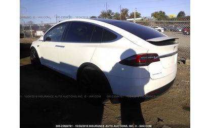 Tesla Model X (2018)
