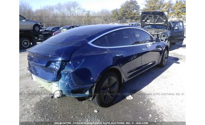 Tesla Model 3 (2018)