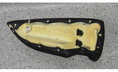 Поддержка спинки заднего сиденья правая (1056429-02-A)