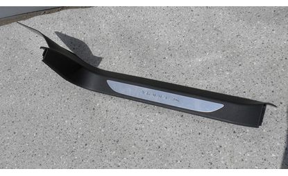 Накладка порога передняя левая (1030393-00-D)