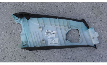 Накладка верхняя стойки центральной левой (1021612-02-A)