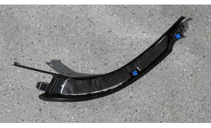 Облицовка багажника левая задняя (1009065-00-G)