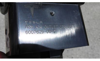 Правый воздуховод водительская сторона с панелью (1007827-00-C)