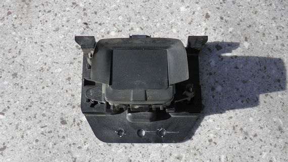 TESLA BOSCH RADAR SENSOR MODULE 1038224-00-B