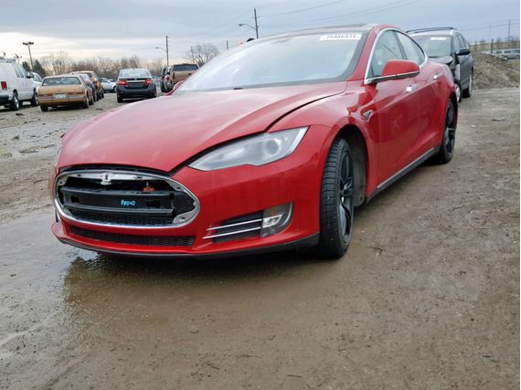 Tesla Model S (2013)