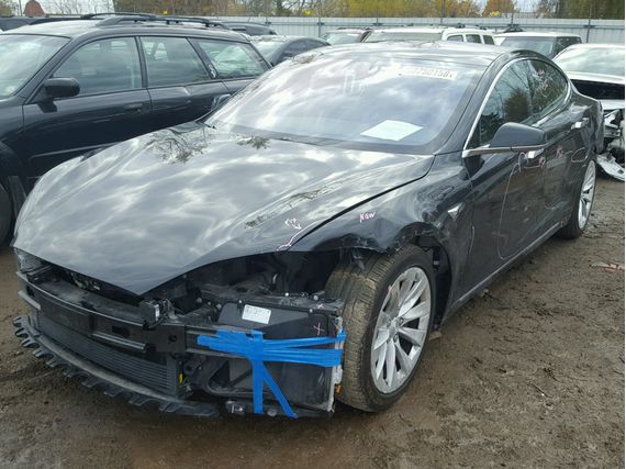 Tesla Model S (2017)