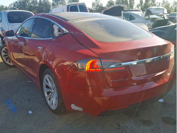 Tesla Model S (2016)