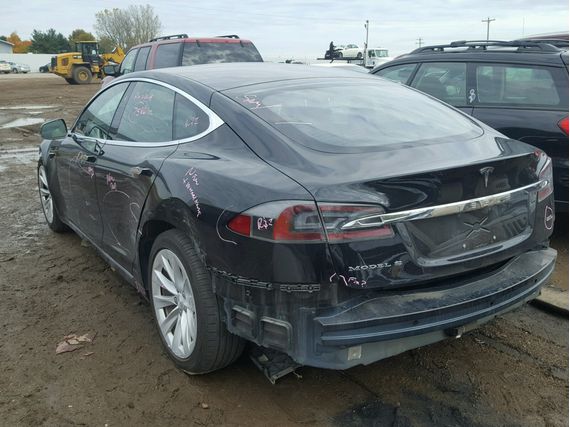 Tesla Model S (2017)