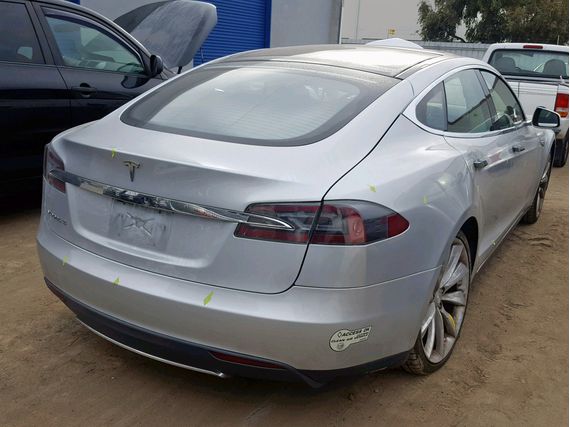 Tesla Model S (2013)