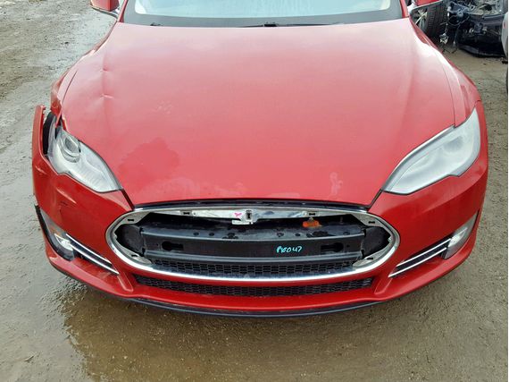 Tesla Model S (2013)