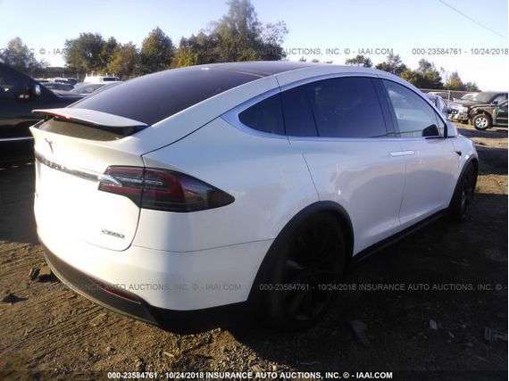 Tesla Model X (2018)